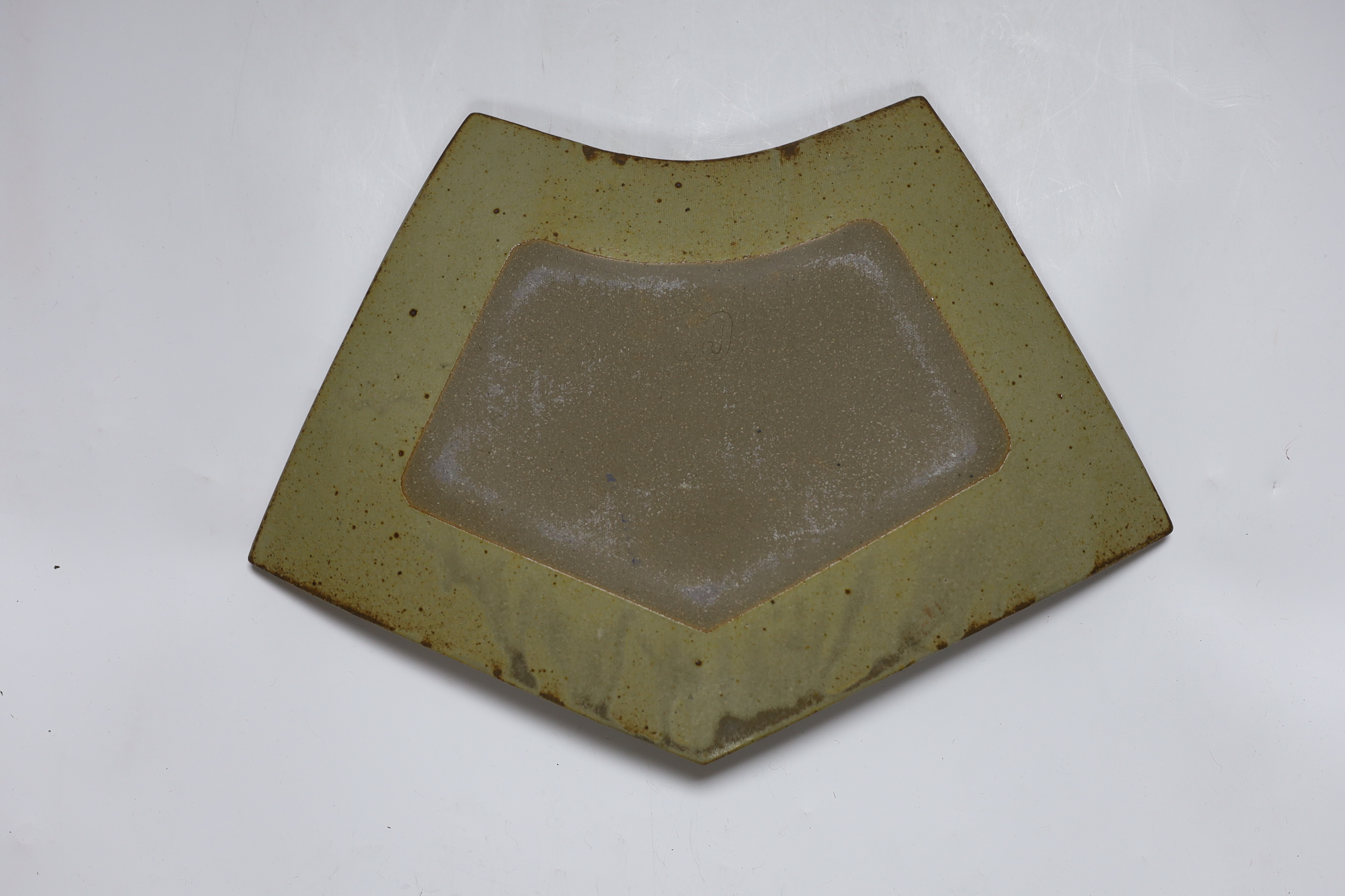 A Studio pottery dish from The Roundhouse, Tutbury, 32cm